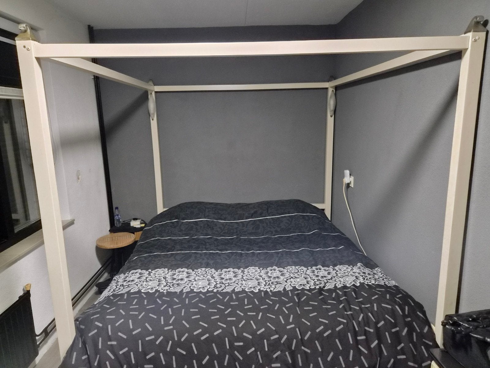 Hemelbed - Tweepersoons 2 meter x 1.80, Huis en Inrichting, Gebruikt, Wit, Tweepersoons, Ophalen of Verzenden