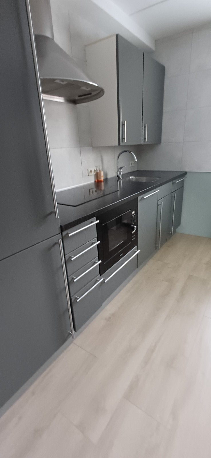 Keukenblok met inbouwapparatuur, Ophalen, Gebruikt, Enkelwandige keuken, Kunststof
