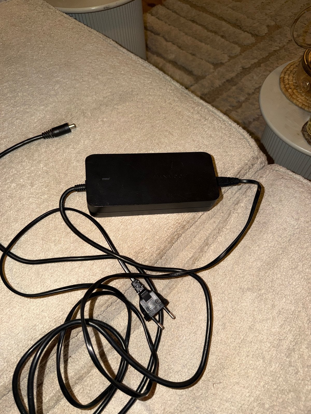 Universele adapter/oplader, Universeel, Gebruikt, Adapter, Ophalen of Verzenden