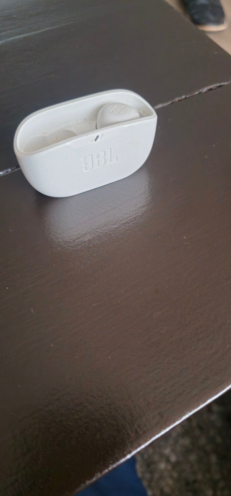 jBL earbuds rechts met oplader, Telecommunicatie, Ophalen of Verzenden