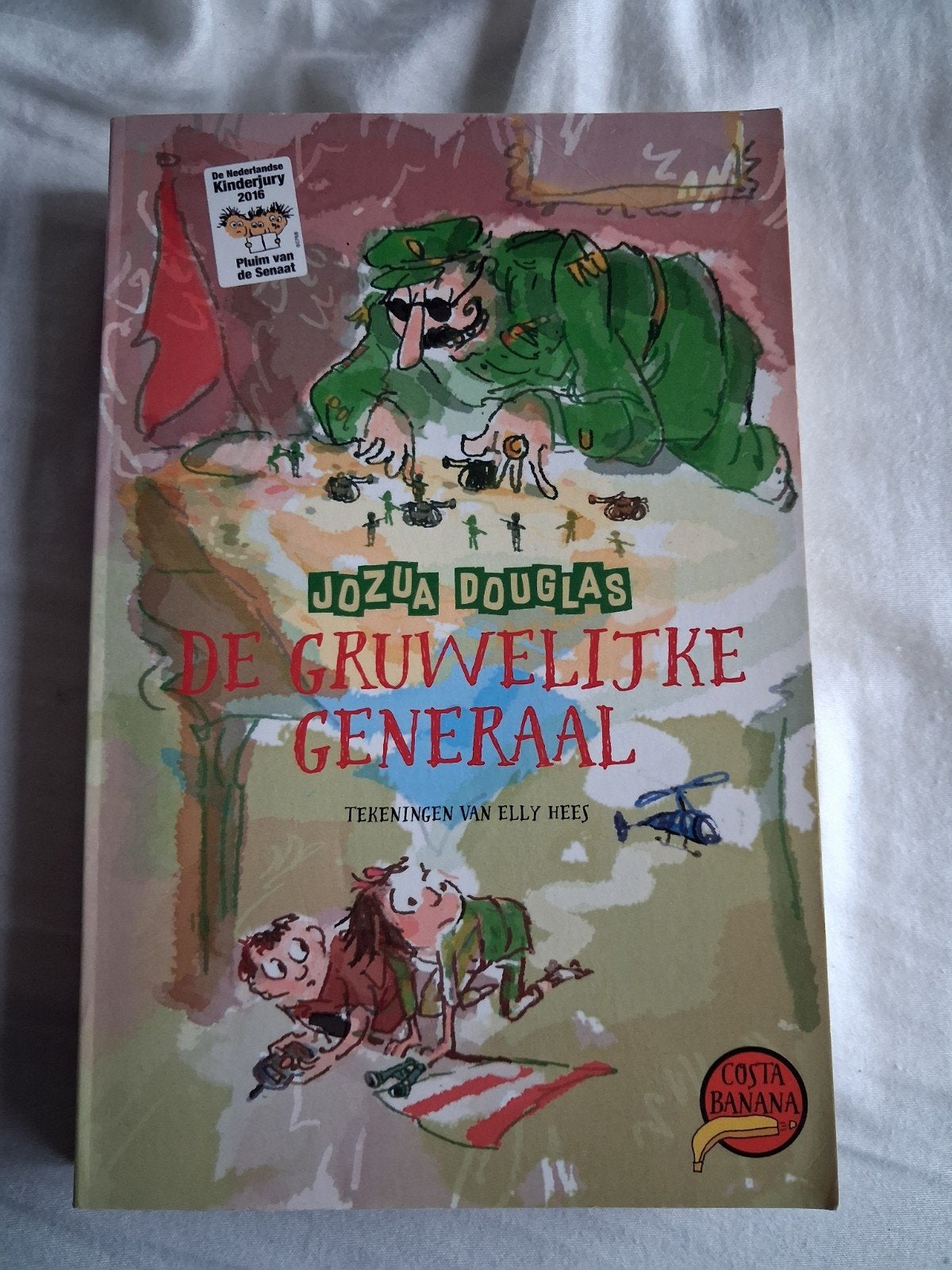 Jozua Douglas - De gruwelijke generaal (heel grappig boek), Ophalen of Verzenden, Zo goed als nieuw, Jozua Douglas