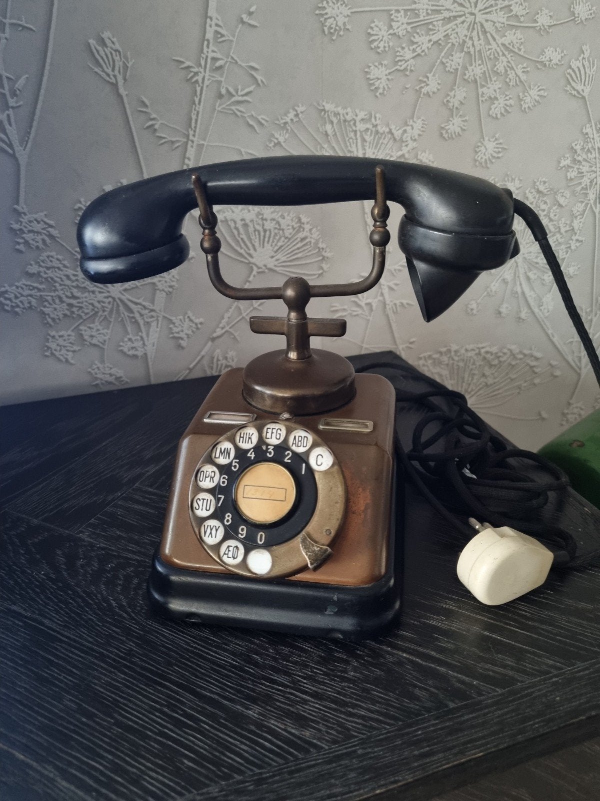 Prachtige oude Telefoon, Ophalen