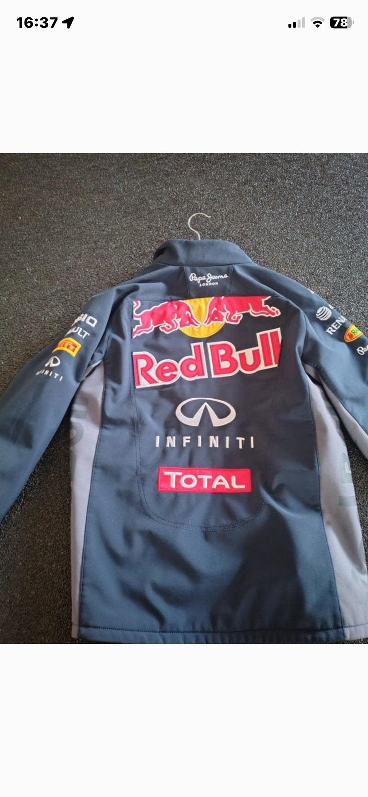Red Bull Racing Jas, T-Shirts en Petje - Formule 1 Fan Set, Kinderen en Baby's, Ophalen, Zo goed als nieuw, Jongen of Meisje, Jas