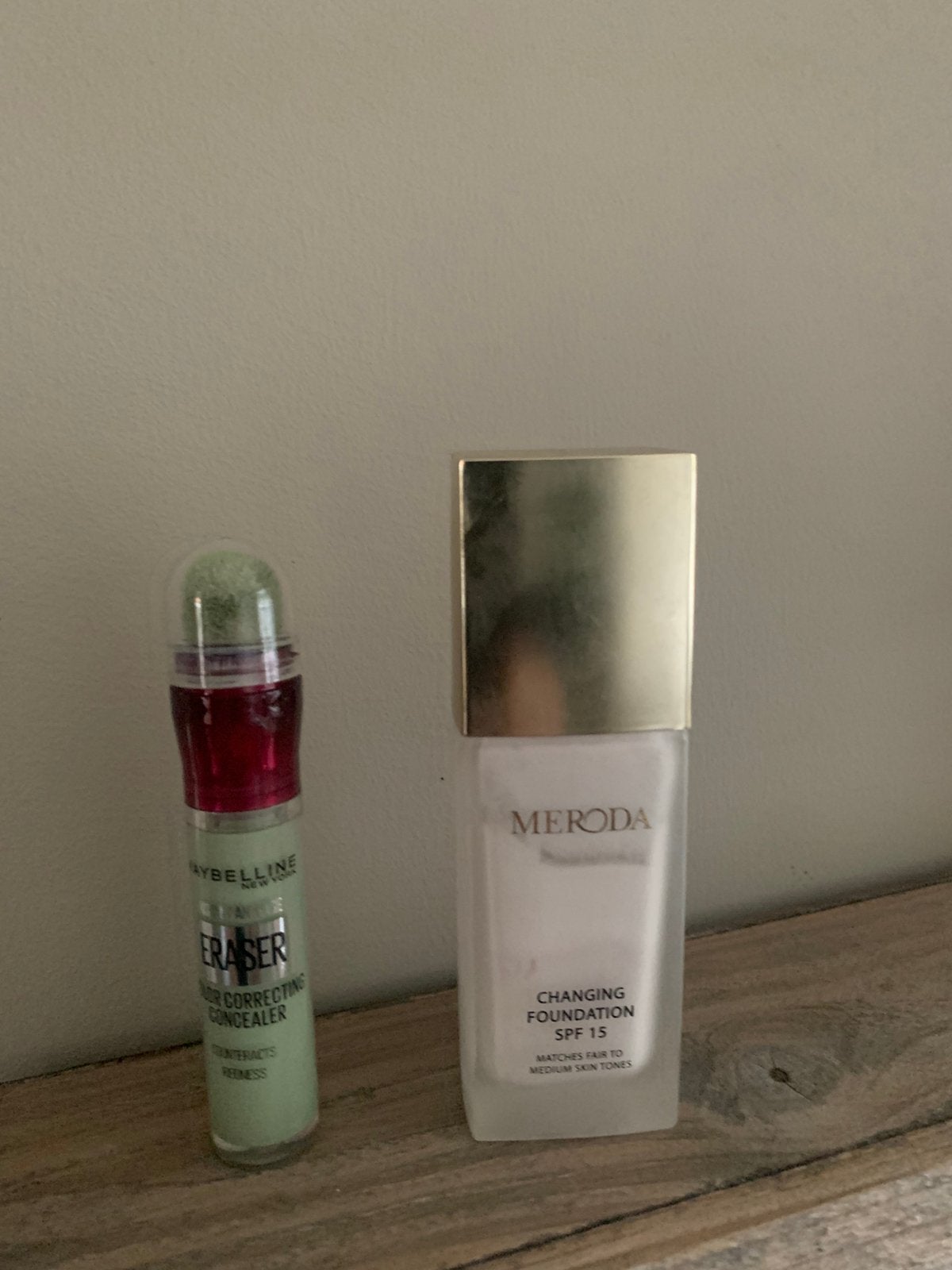 Meroda Foundation en Concealer, Ophalen of Verzenden, Zo goed als nieuw, Gehele gezicht, Camouflage