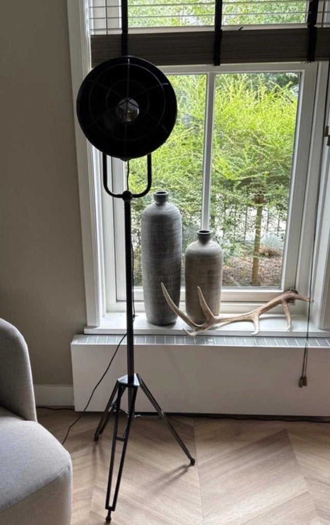 Industriële vloerlamp zwart, Zo goed als nieuw, Metaal, E27 (groot), Ophalen of Verzenden