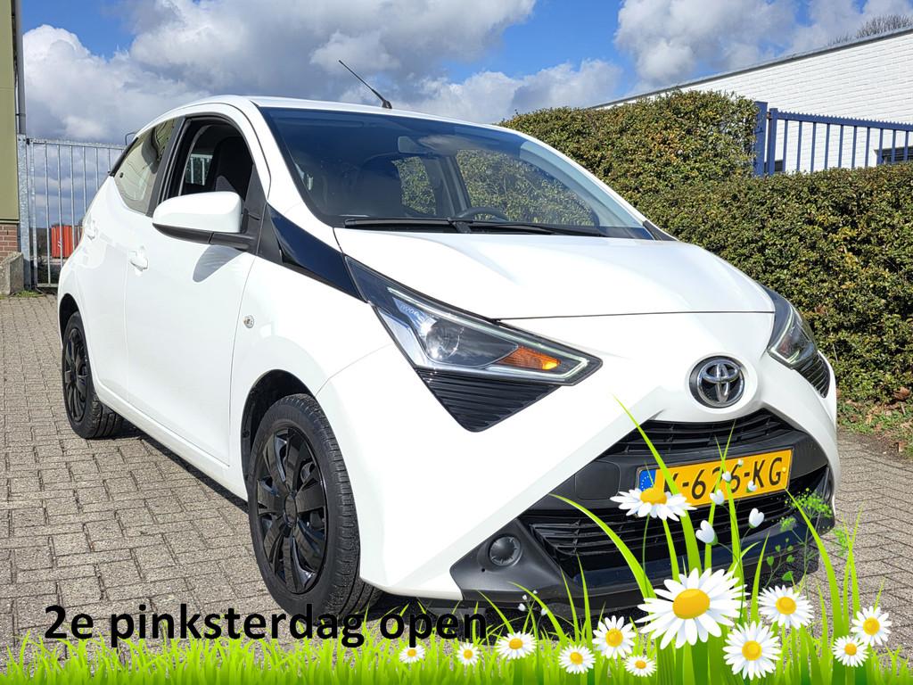 Toyota Aygo 1.0 VVT-i x-Play, Camera, Carplay! 31-12-2020! 2, Voorwielaandrijving, Stof, Gebruikt, Euro 6