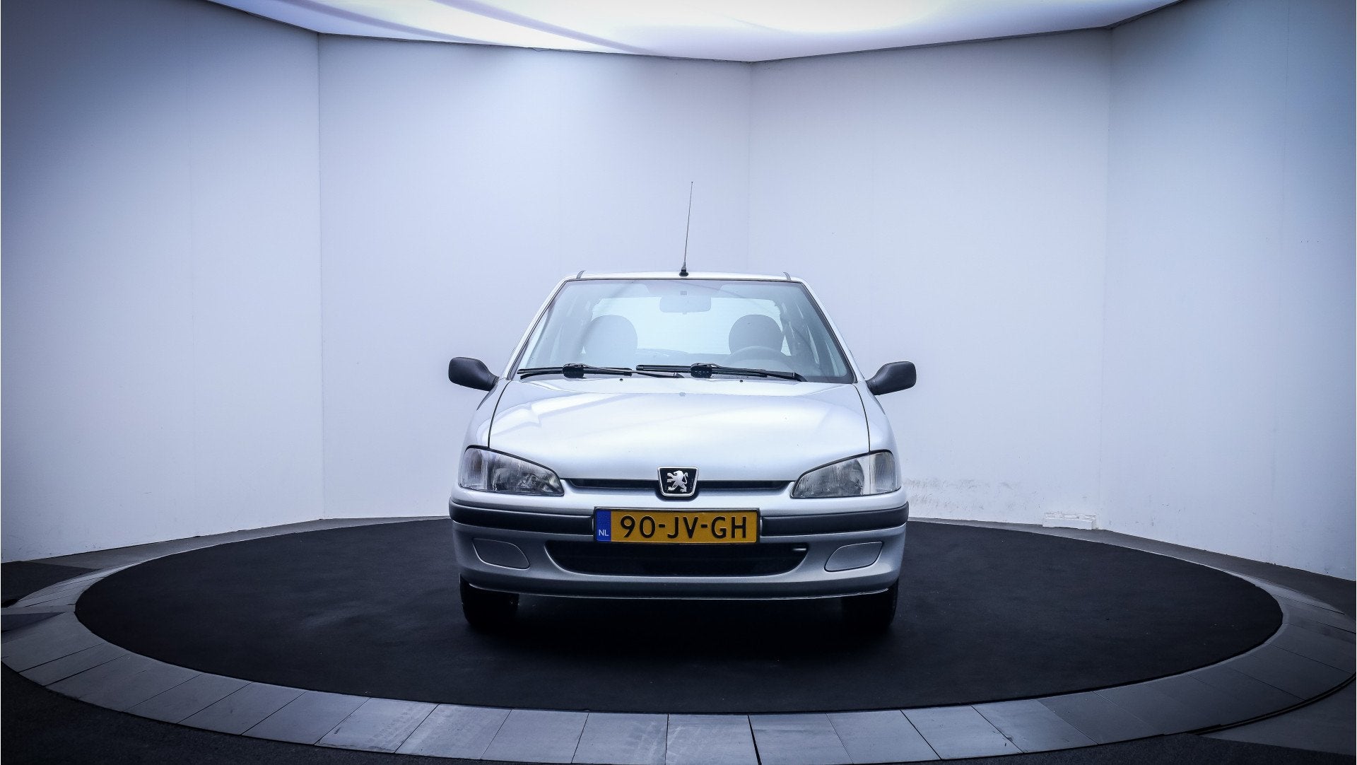 Peugeot 106 1.1 XTX UNIEKE KM STAND! 31715 KM! (bj 2002), Auto's, Stof, Gebruikt, 4 cilinders, Origineel Nederlands