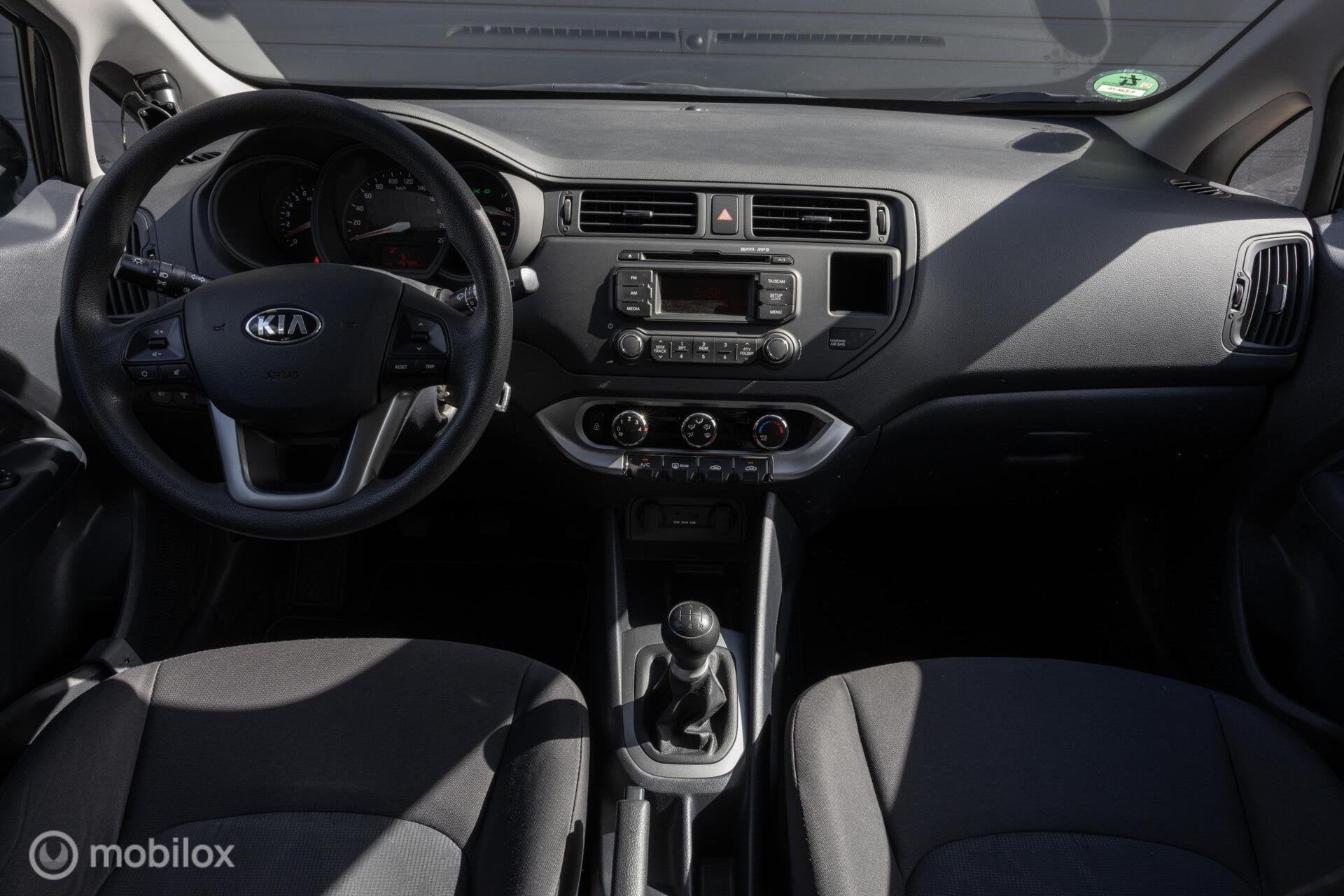 Kia Rio 1.2 CVVT ComfortLine LAGE KM / NWE APK , 1E eigenaar, Startonderbreker, 4 cilinders, Zwart, Origineel Nederlands