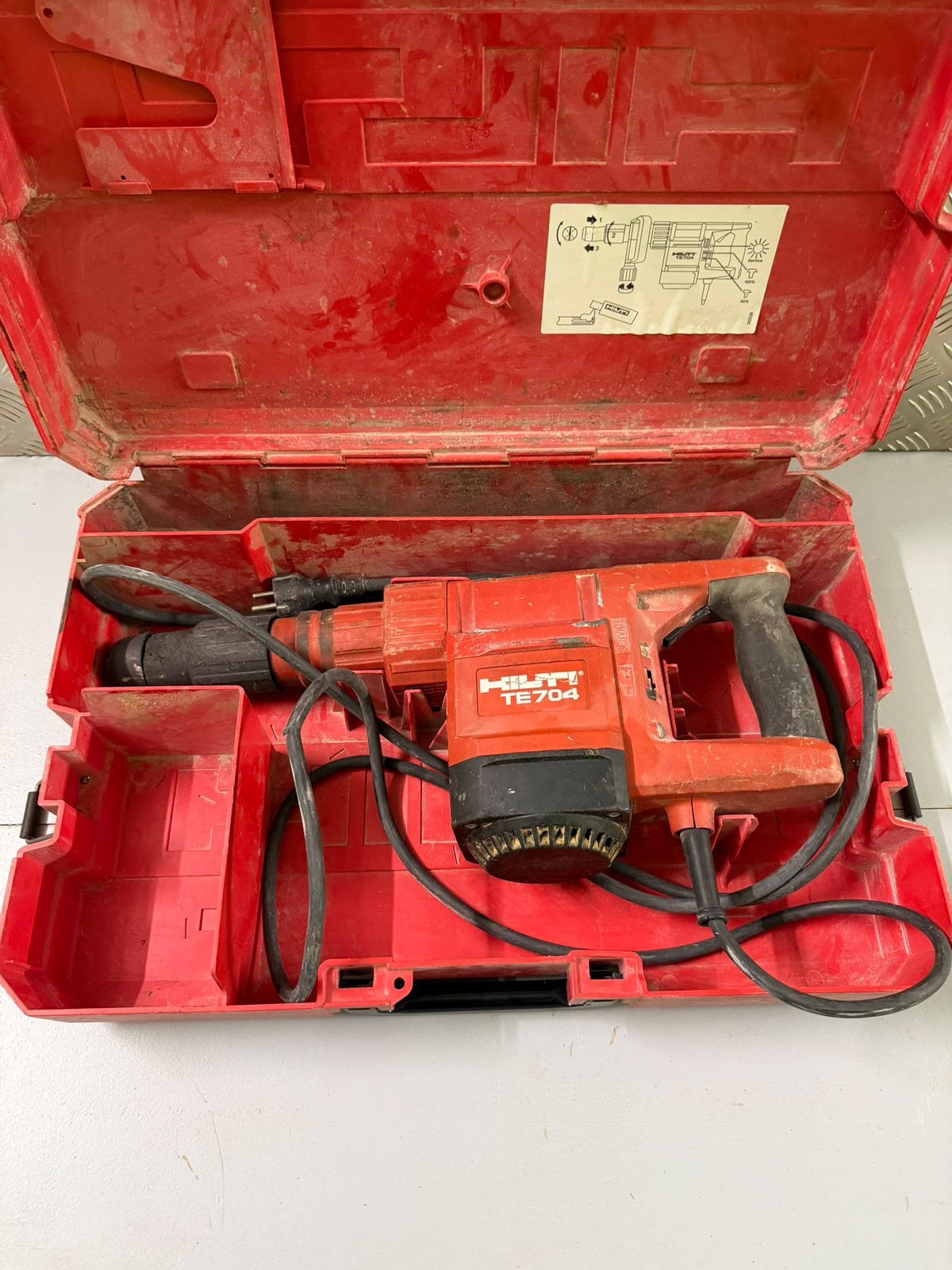 Hilti TE 704 Sloophamer met koffer, Ophalen, Zo goed als nieuw, Boor- en/of Breekhamer