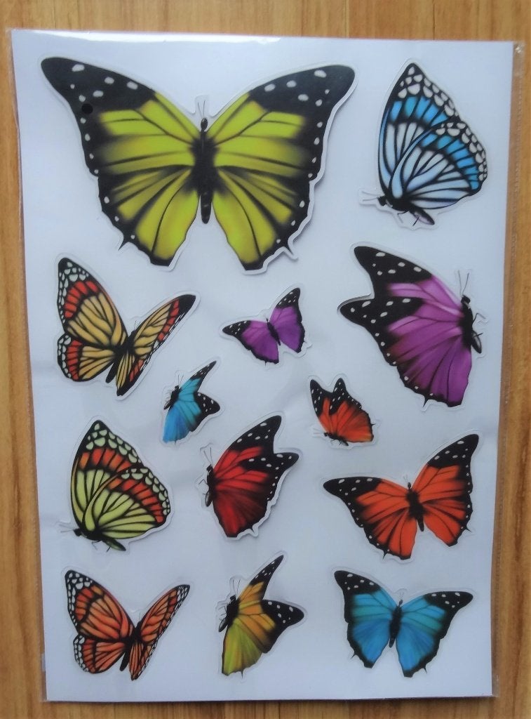 Nieuw: Vlinder muurstickers 26 stuks rood geel blauw paars, Botanisch, Ophalen, Nieuw, Decoratieobject