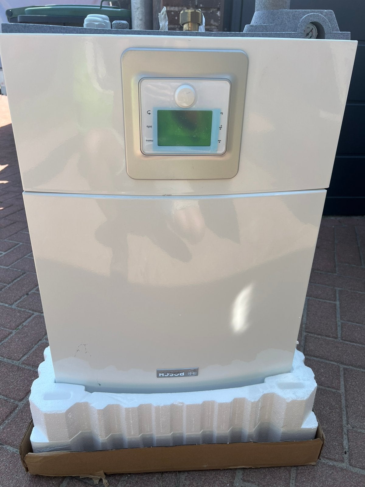 Warmtepomp Bosch (lucht/water) split uitvoering, Ophalen, Zo goed als nieuw, Minder dan 60 cm