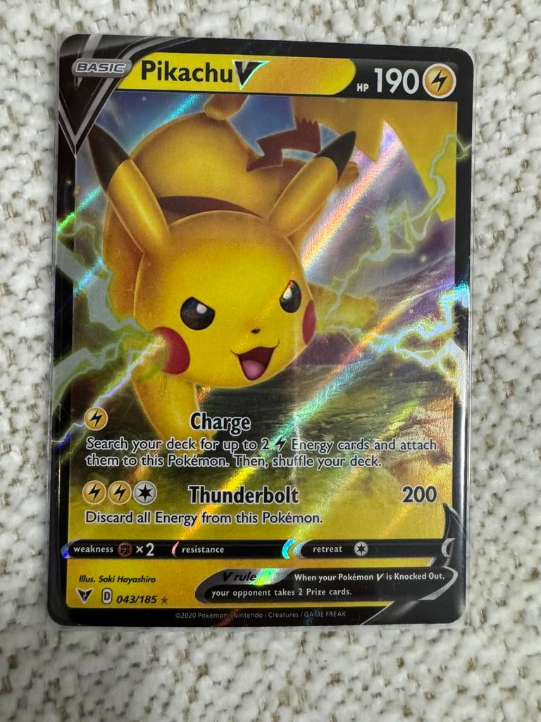 Pikachu V 043/185 Pokemon Vivid Voltage, Ophalen of Verzenden, Zo goed als nieuw