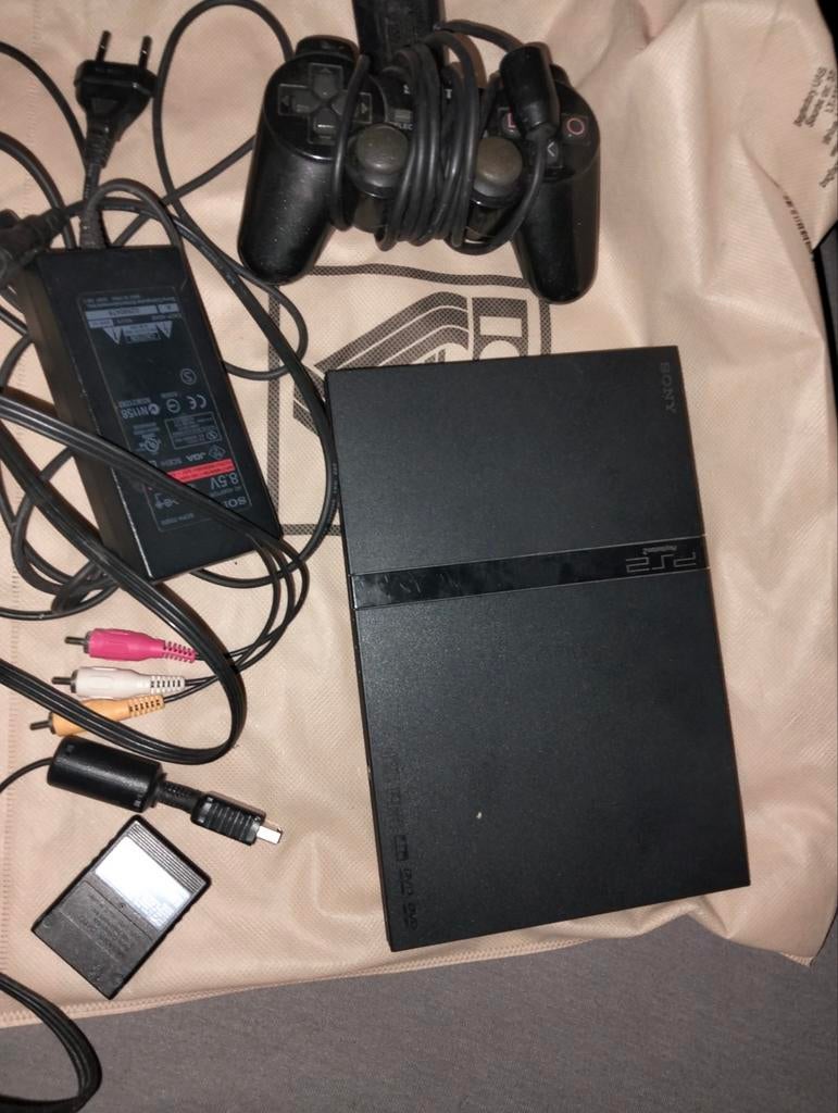 Playstation 2 met doos, Spelcomputers en Games, Spelcomputers | Sony PlayStation 2, Ophalen of Verzenden, Zo goed als nieuw, Met 1 controller