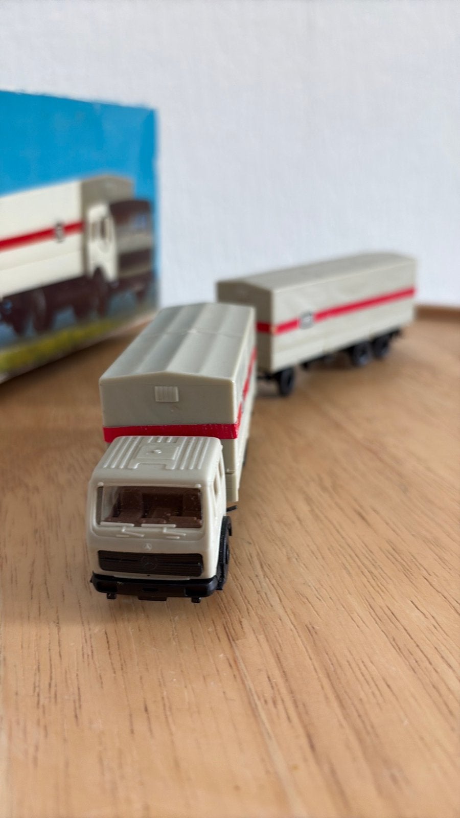 KIBRI 10182 DB. VRACHTWAGEN MET AANHANGER. HO 1:87, Ophalen of Verzenden, Zo goed als nieuw