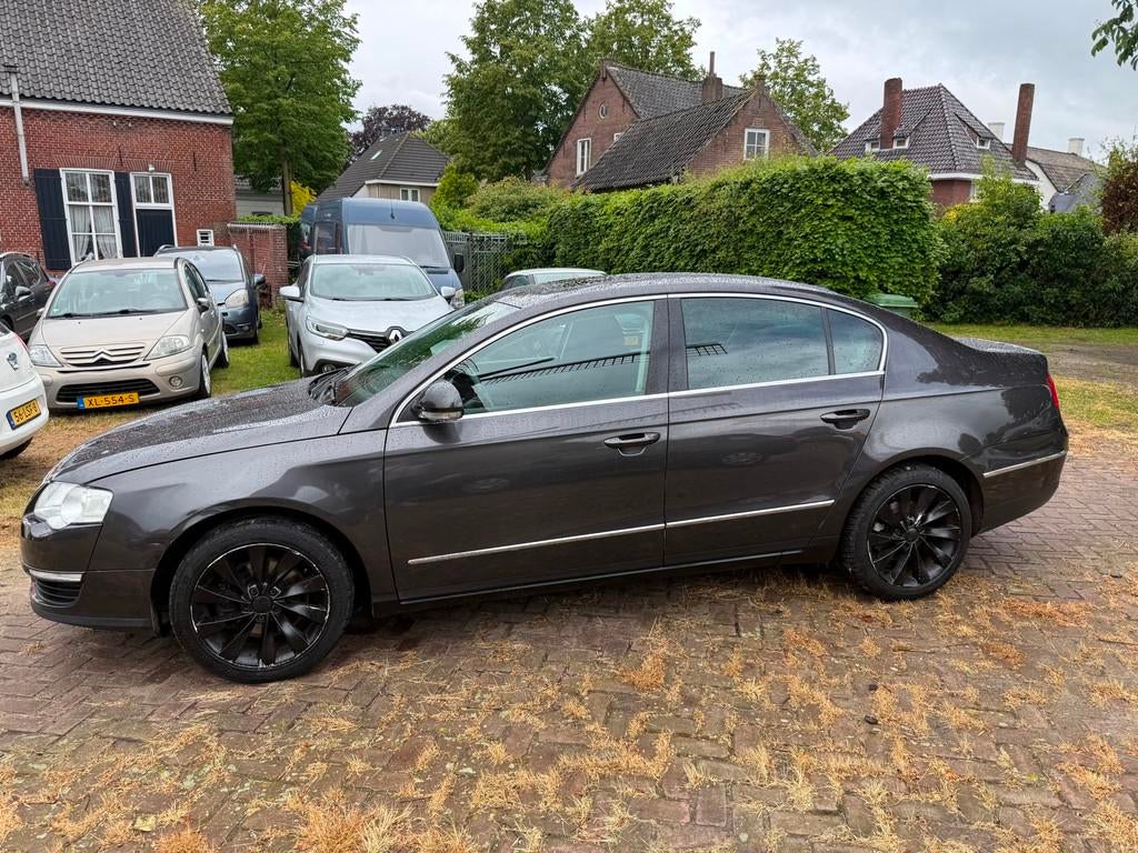 Volkswagen Passat 2.0 FSI Comfortline EXPORT, Voorwielaandrijving, Automatische klimaatregeling, 730 kg, Gebruikt