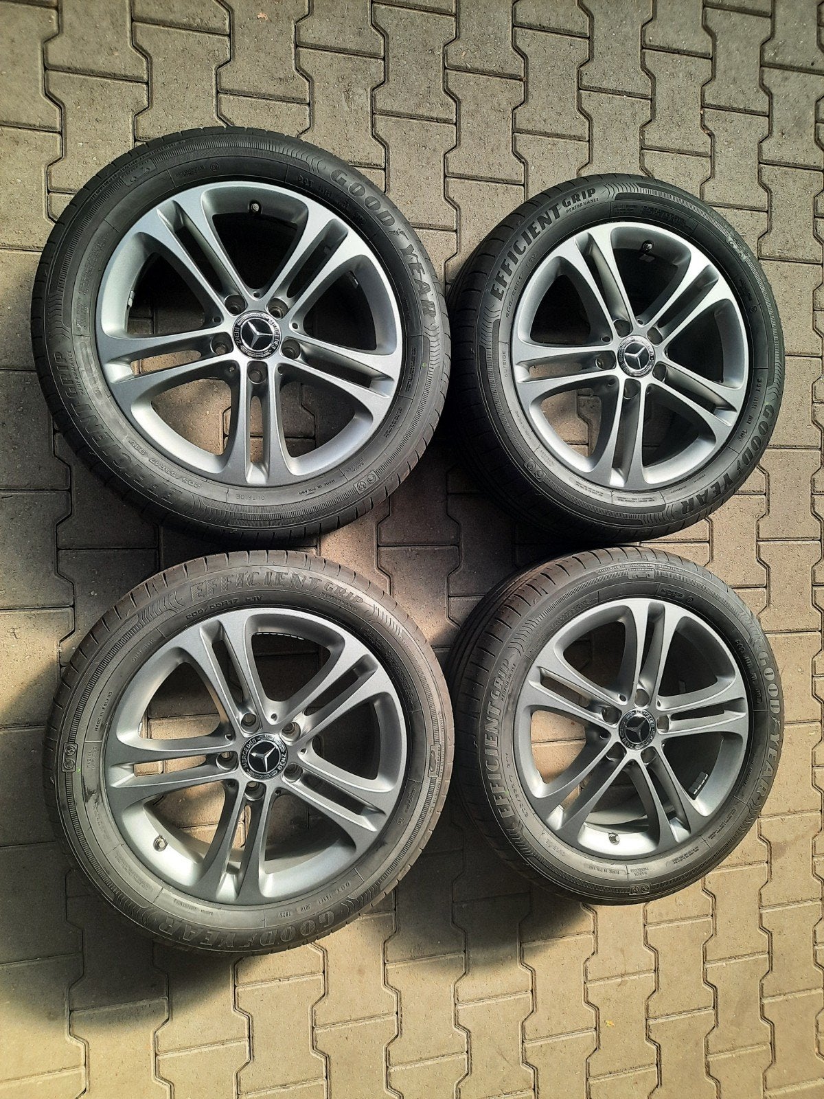 ZGAN 17 inch velgen OEM MERCEDES A- B- CLA- KLASSE ZOMERSET, Auto-onderdelen, Gebruikt, Banden en Velgen, 17 inch, Personenwagen