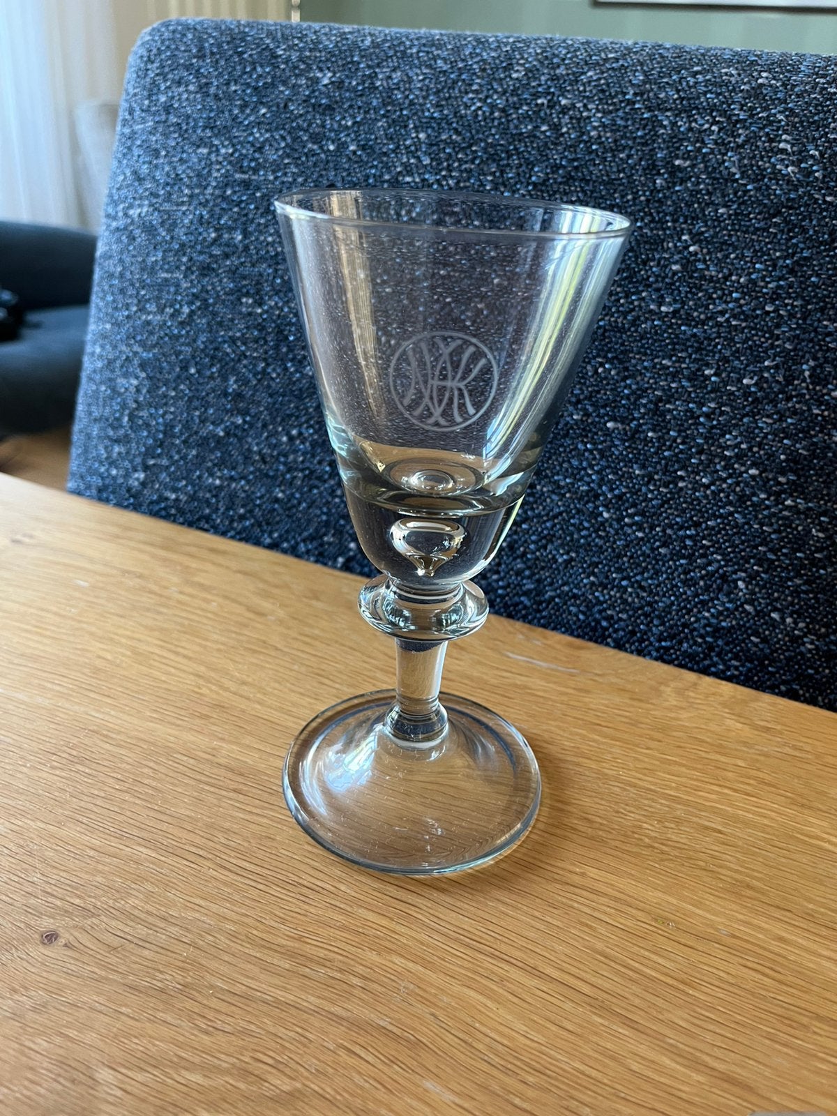 Scandinavisch glas, Ophalen