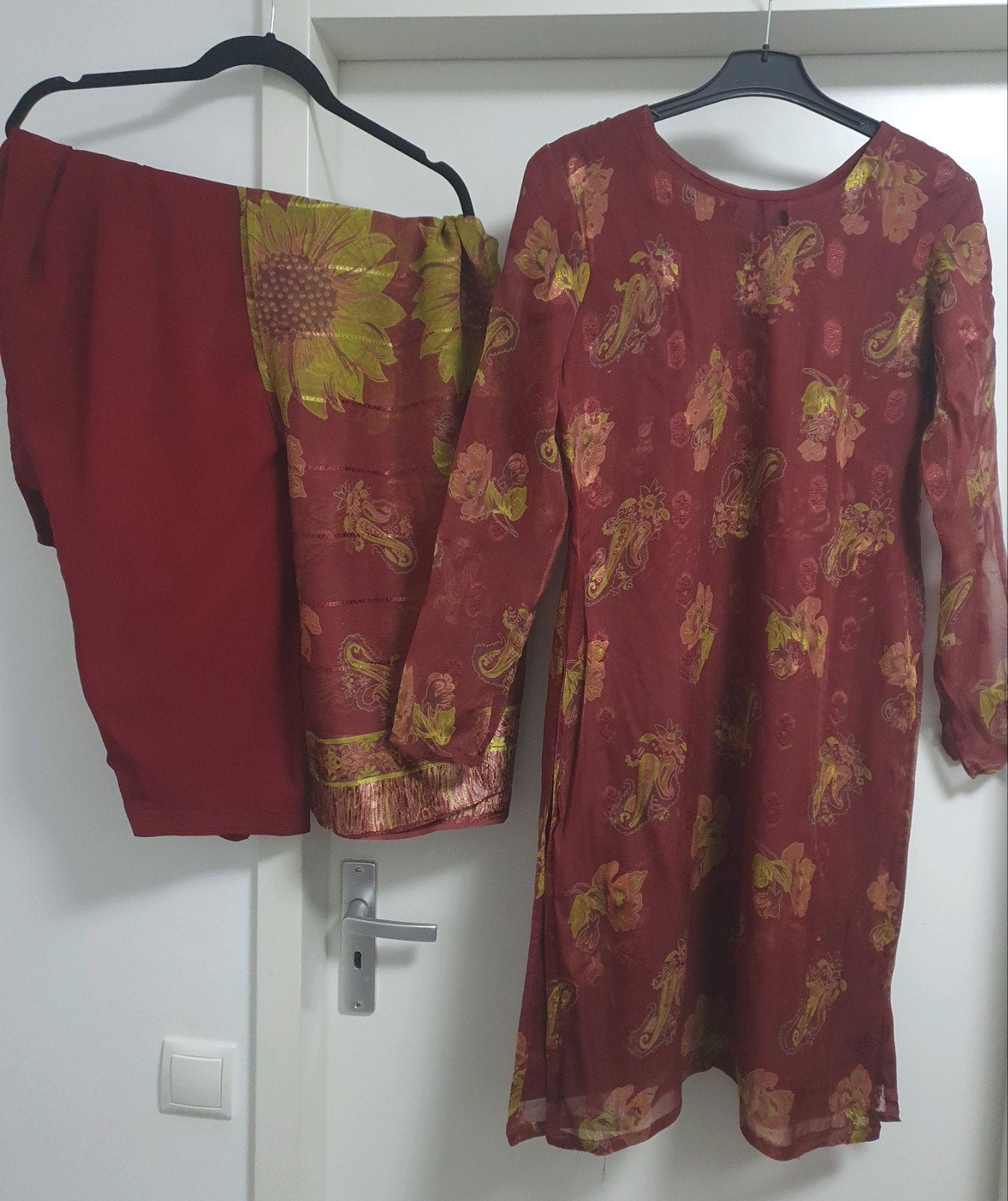 Mooie Indiase jurk met broek en sjaal, maat M 3 delige pak, Kleding | Dames, Ophalen of Verzenden, Zo goed als nieuw, Maat 38/40 (M)