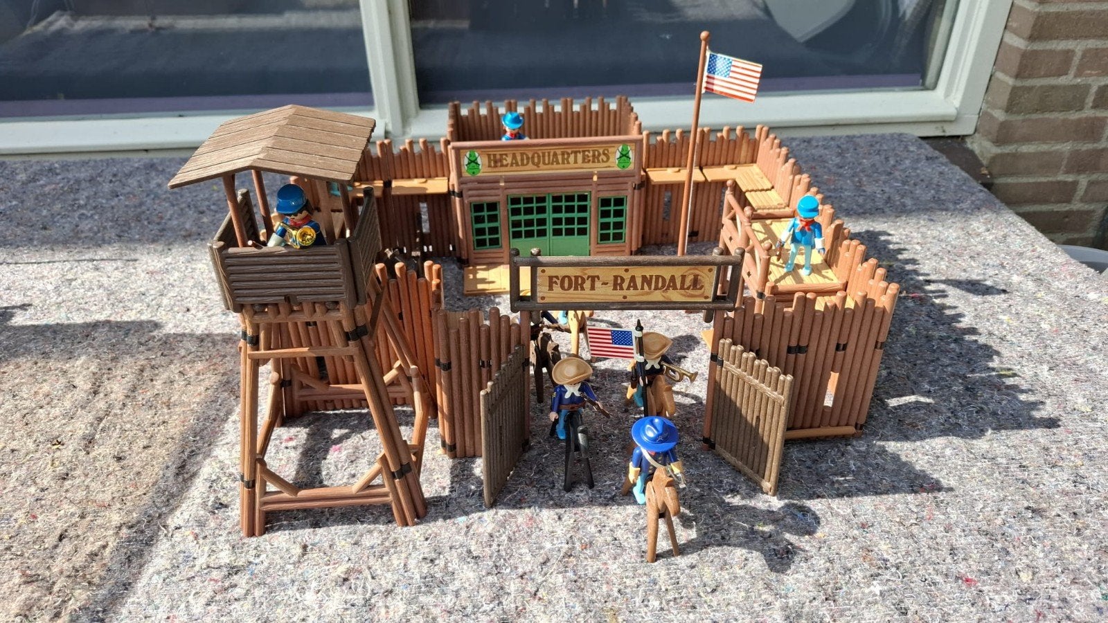 Playmobil; Groot fort met hoofdkwartier, Ophalen of Verzenden, Gebruikt