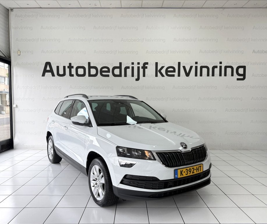 Skoda Karoq 1.0 TSI Bus. Ed Bovag Garantie NAP (bj 2021), Auto's, Keurmerk '100% Onderhouden', Stof, Gebruikt, Euro 6