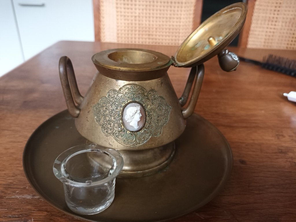 Antieke Koperen Inktpot met Camee Decoratie, Verzenden