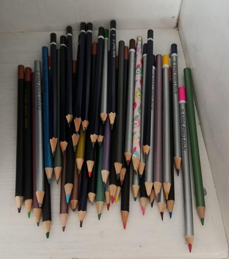 Partij diverse kleurpotloden kunstenaar tekenen, Hobby en Vrije tijd, Tekenen, Ophalen of Verzenden, Zo goed als nieuw, Potlood of Stift