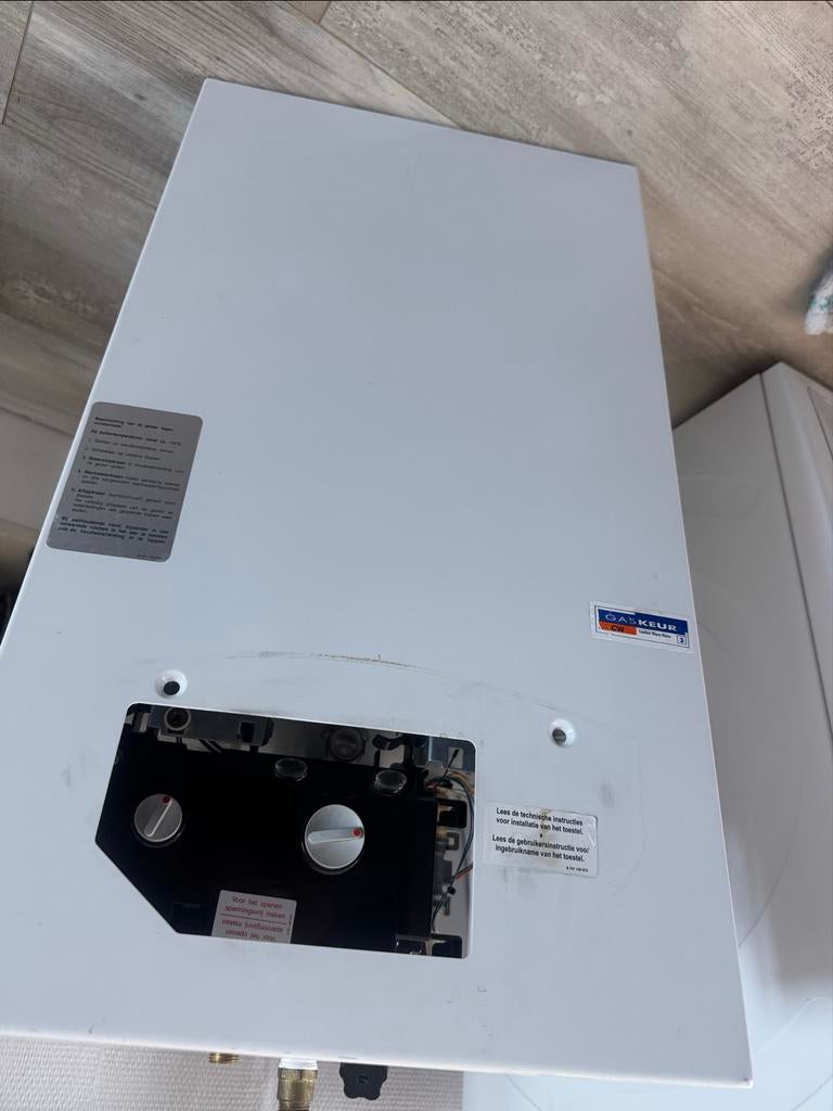 Nefit Geiser Type/model F 3300 VE-N, Doe-het-zelf en Verbouw, Gebruikt, Aardgas, Geiser, Ophalen of Verzenden