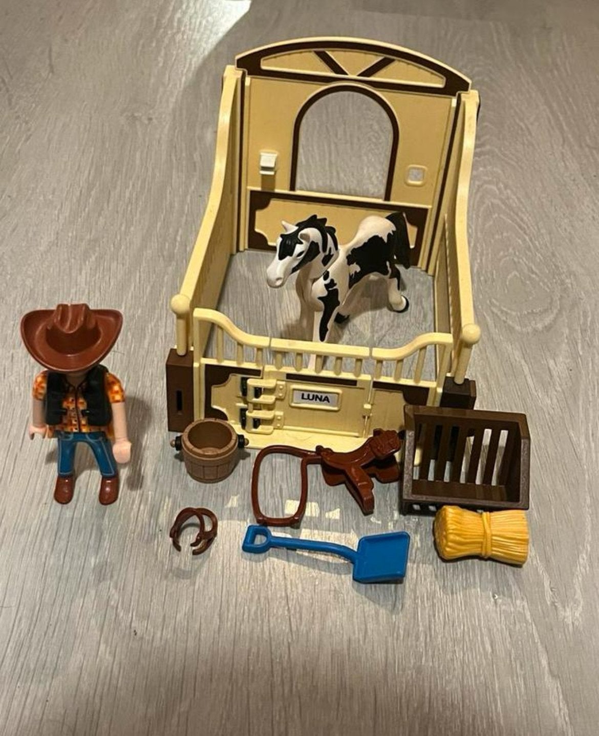 Playmobil country paard met stal, Ophalen of Verzenden, Zo goed als nieuw, Country