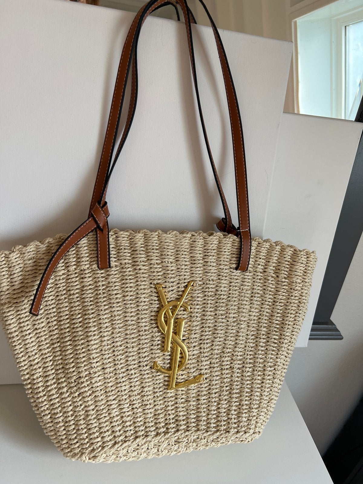 Stijlvolle rieten tas met YSL-logo, Ophalen of Verzenden, Zo goed als nieuw, Beige, Shopper