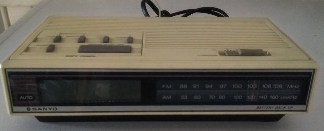 Sanyo RM5008 wekkerradio, Ophalen of Verzenden, Refurbished, Digitaal