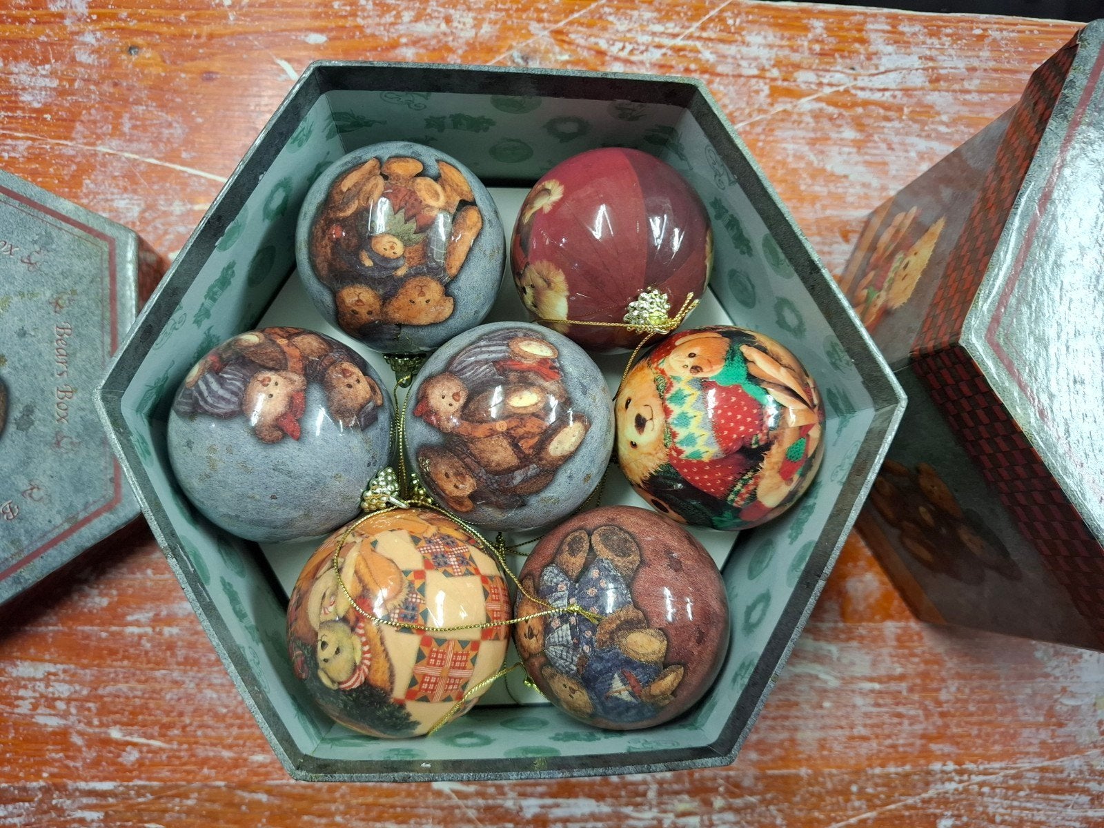 vintage kerstballen  beren box, Diversen, Kerst, Ophalen of Verzenden, Kerstbal, Kerst, Kerstballen