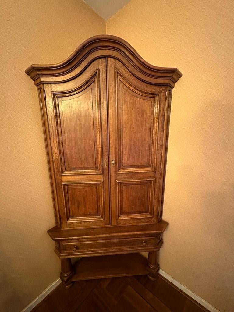 Hoekkast van Castle Furniture in zeer goede staat, Ophalen