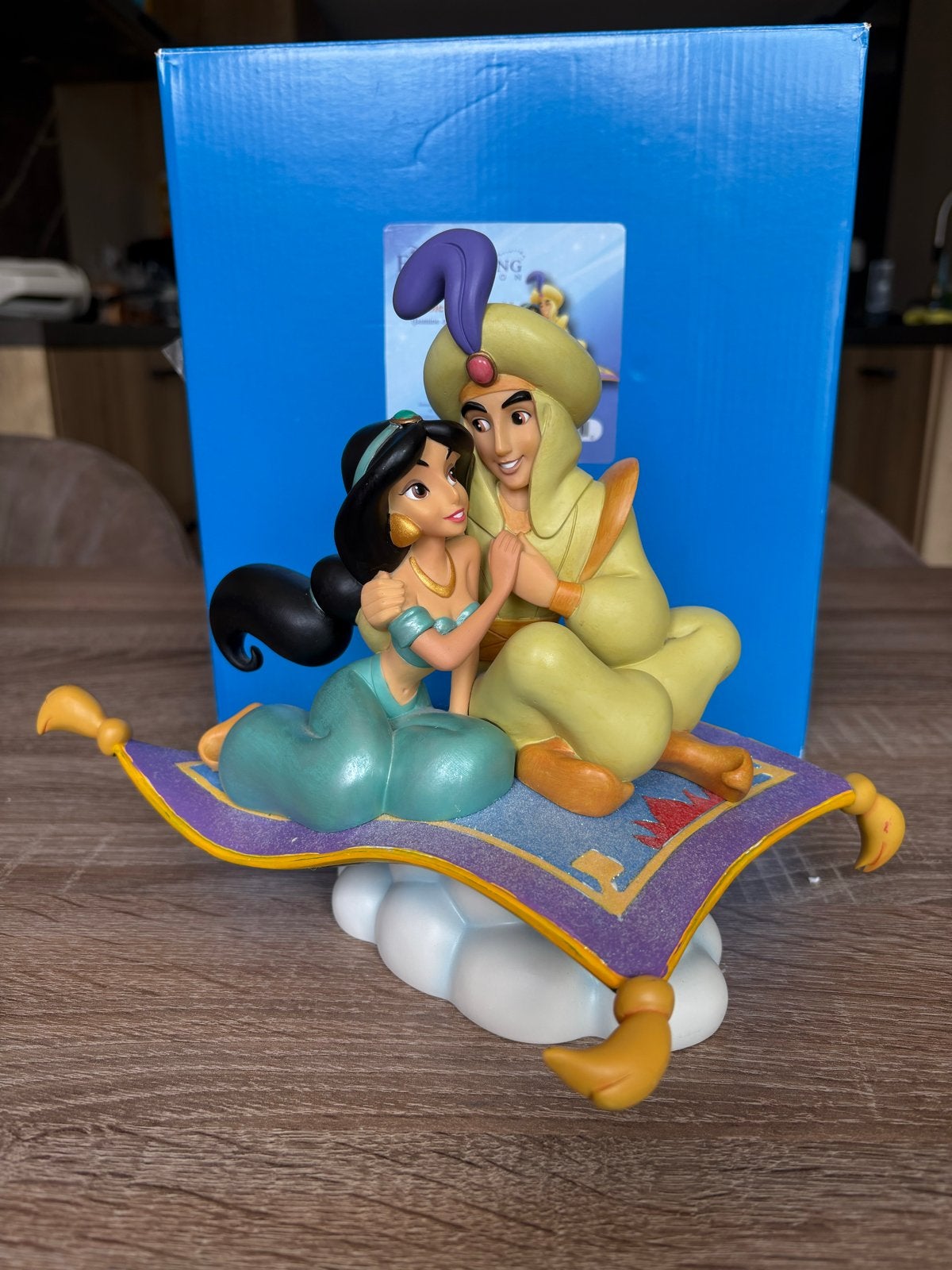 Disney Traditions A Whole New World Jasmine & Aladdin, Ophalen of Verzenden, Overige figuren, Zo goed als nieuw, Beeldje of Figuurtje