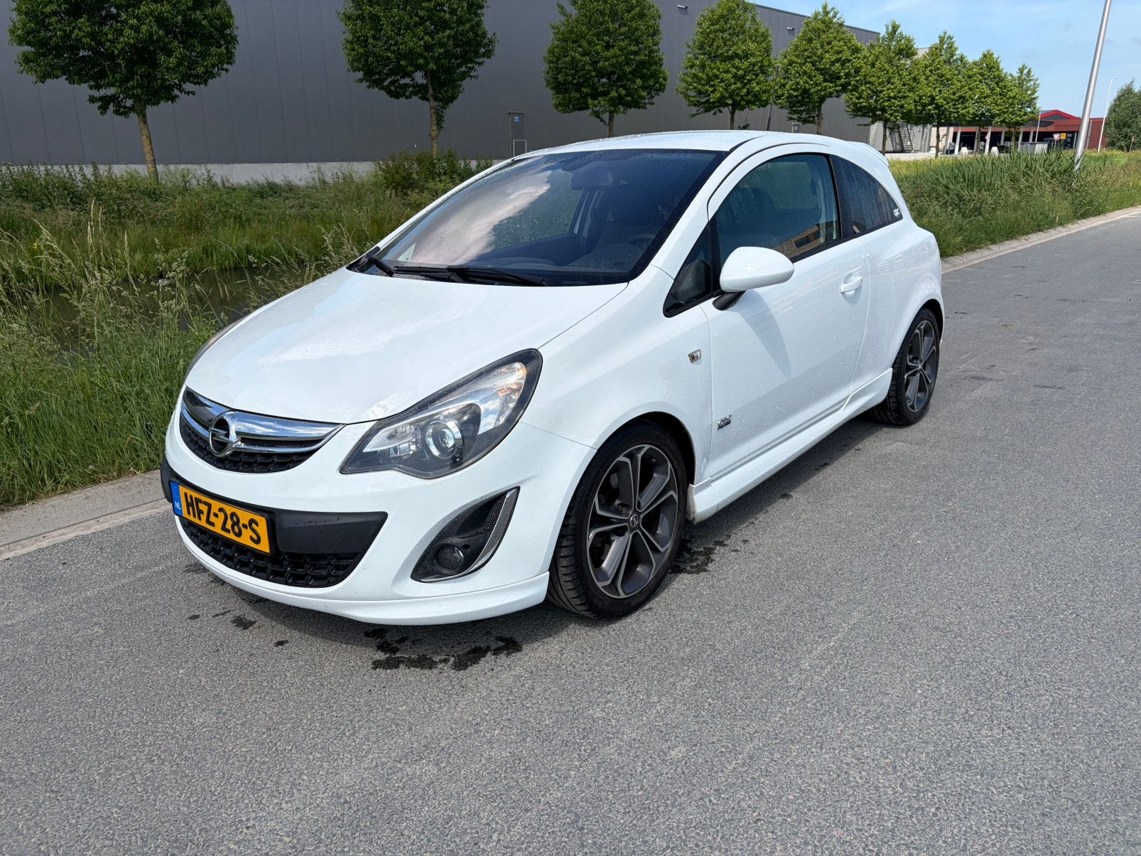 Opel Corsa OPC-line 1.4 2012, Voorwielaandrijving, Zwart, 4 cilinders, Leder en Stof