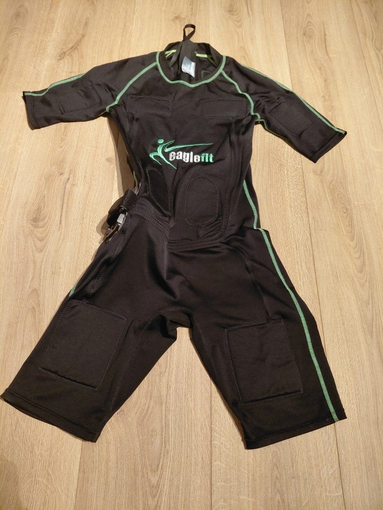 Eagleyfit EMS Trainingspak met Besturingseenheid, Sport en Fitness, Verzenden, Zo goed als nieuw, Benen, Overige typen