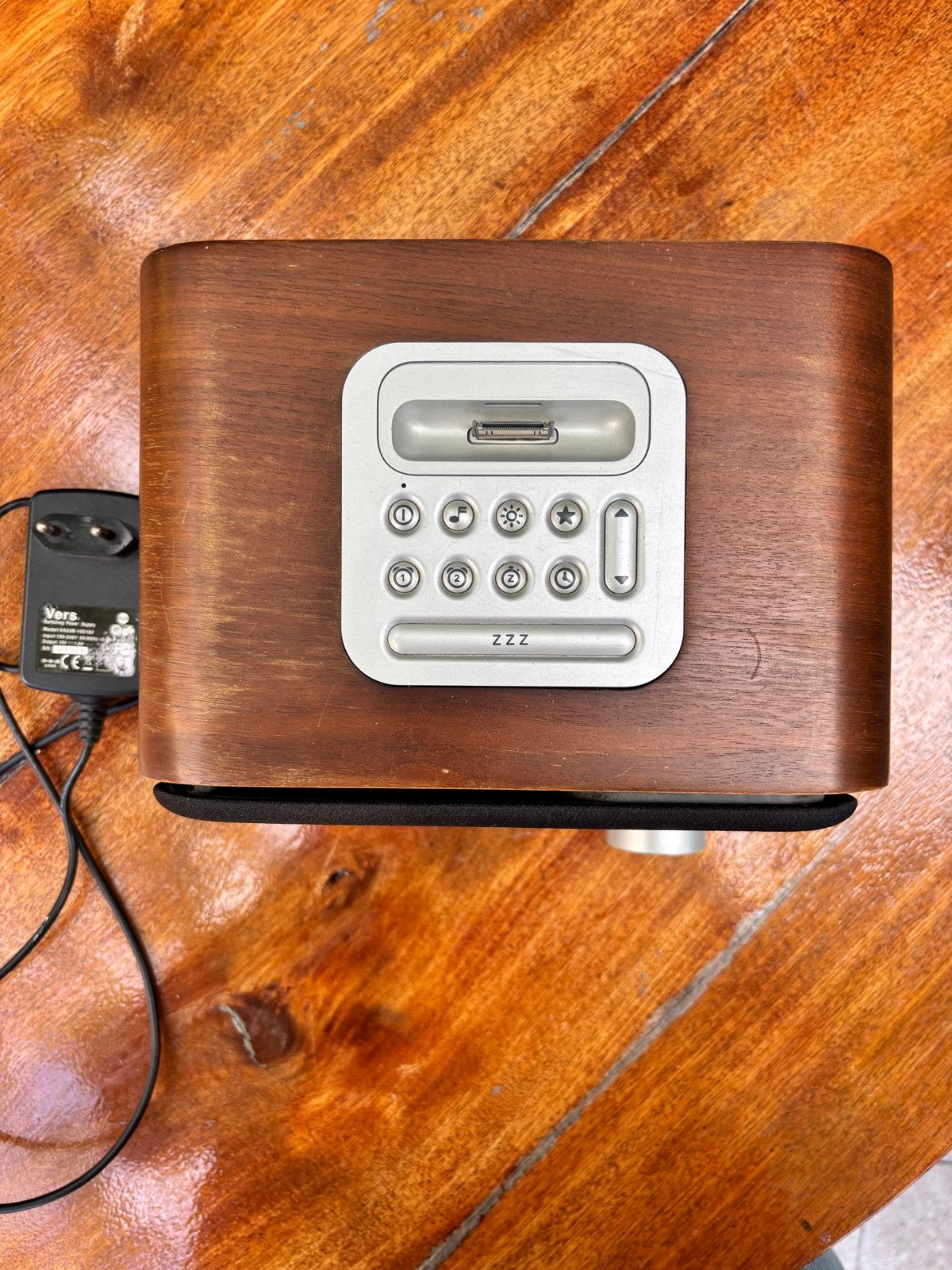Vers 1.5R – handgemaakt houten iPod-wekkerradio, Ophalen, Gebruikt, Radio