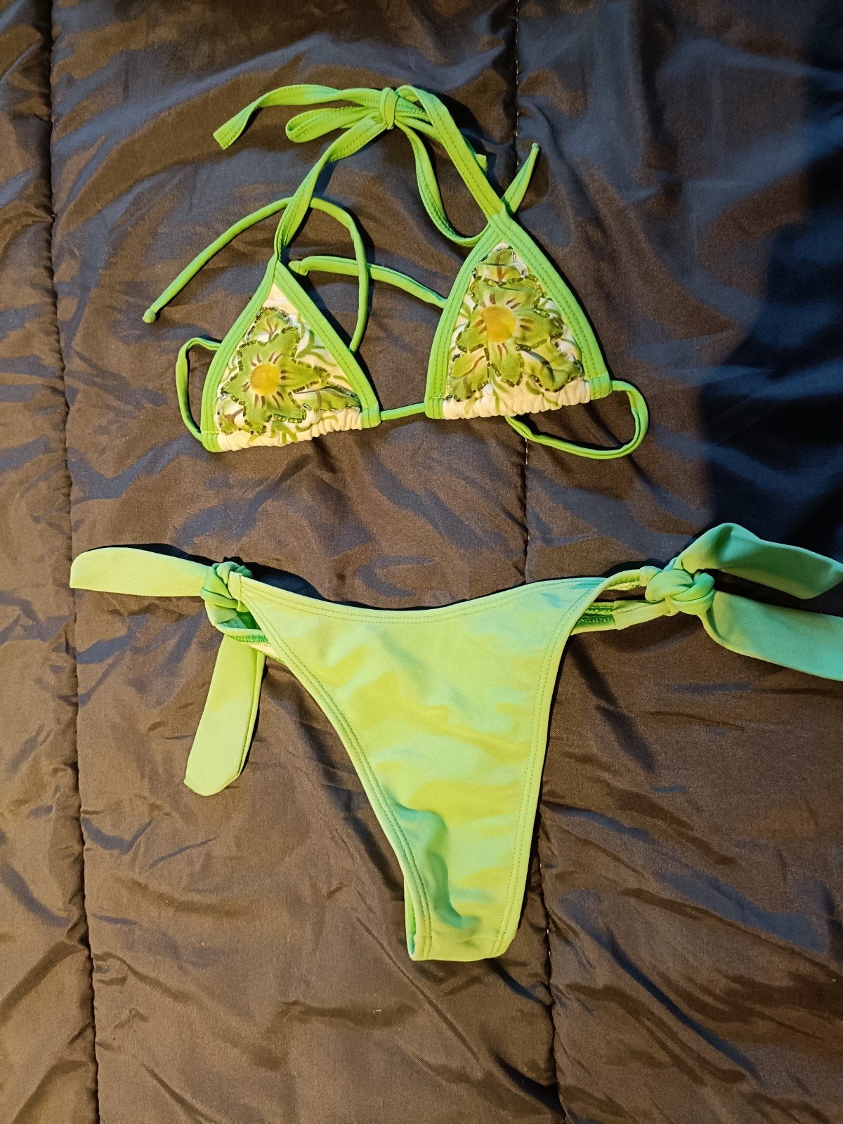 Braziliaanse bikini xs, Ophalen of Verzenden, Bikini, Groen, Onbekend
