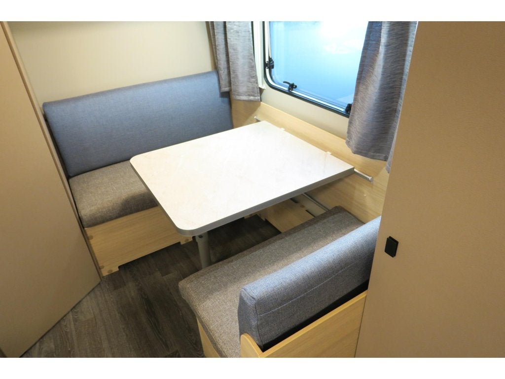 Foto 9 van Weinsberg CaraLife 390 QD AIRCO+MOVER+CASSETTELUIF.