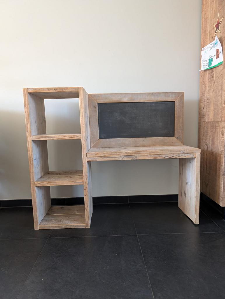 Steigerhouten kinderbureau, Ophalen, Gebruikt, Tafel(s)