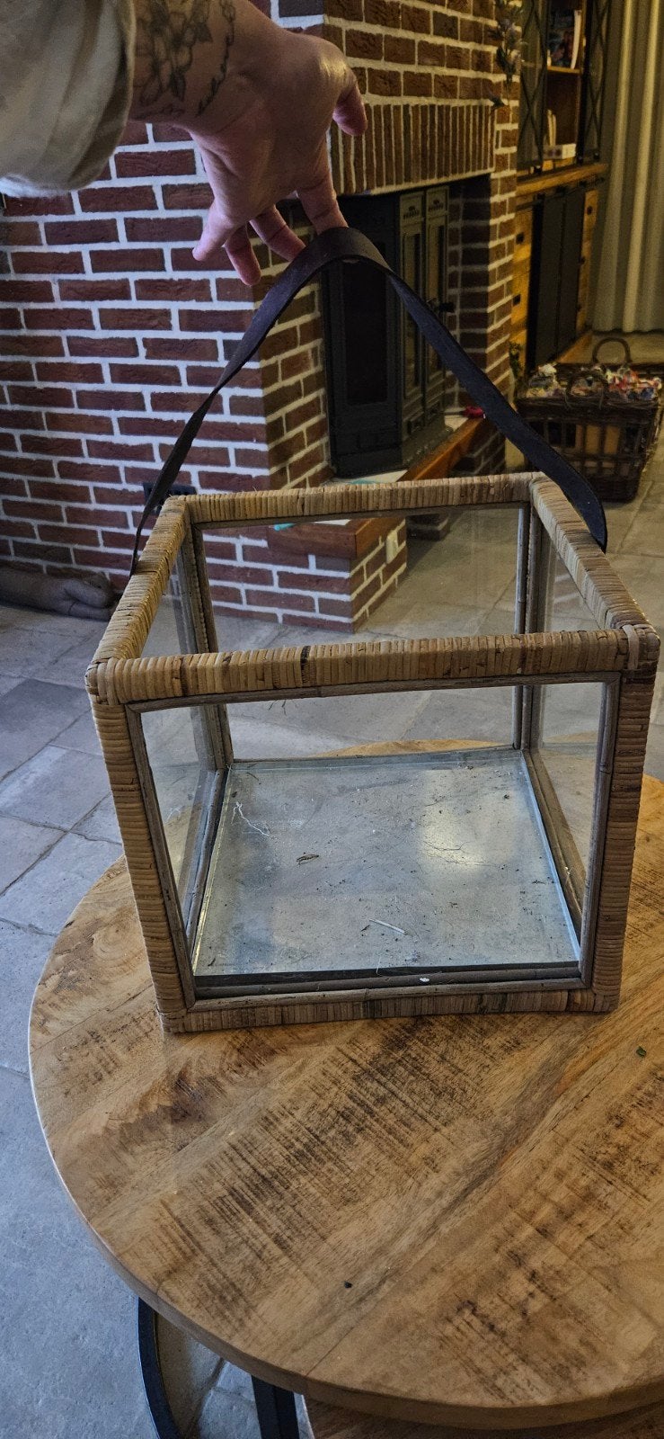 Grote vierkante decoratie box van glas en rotan, Ophalen