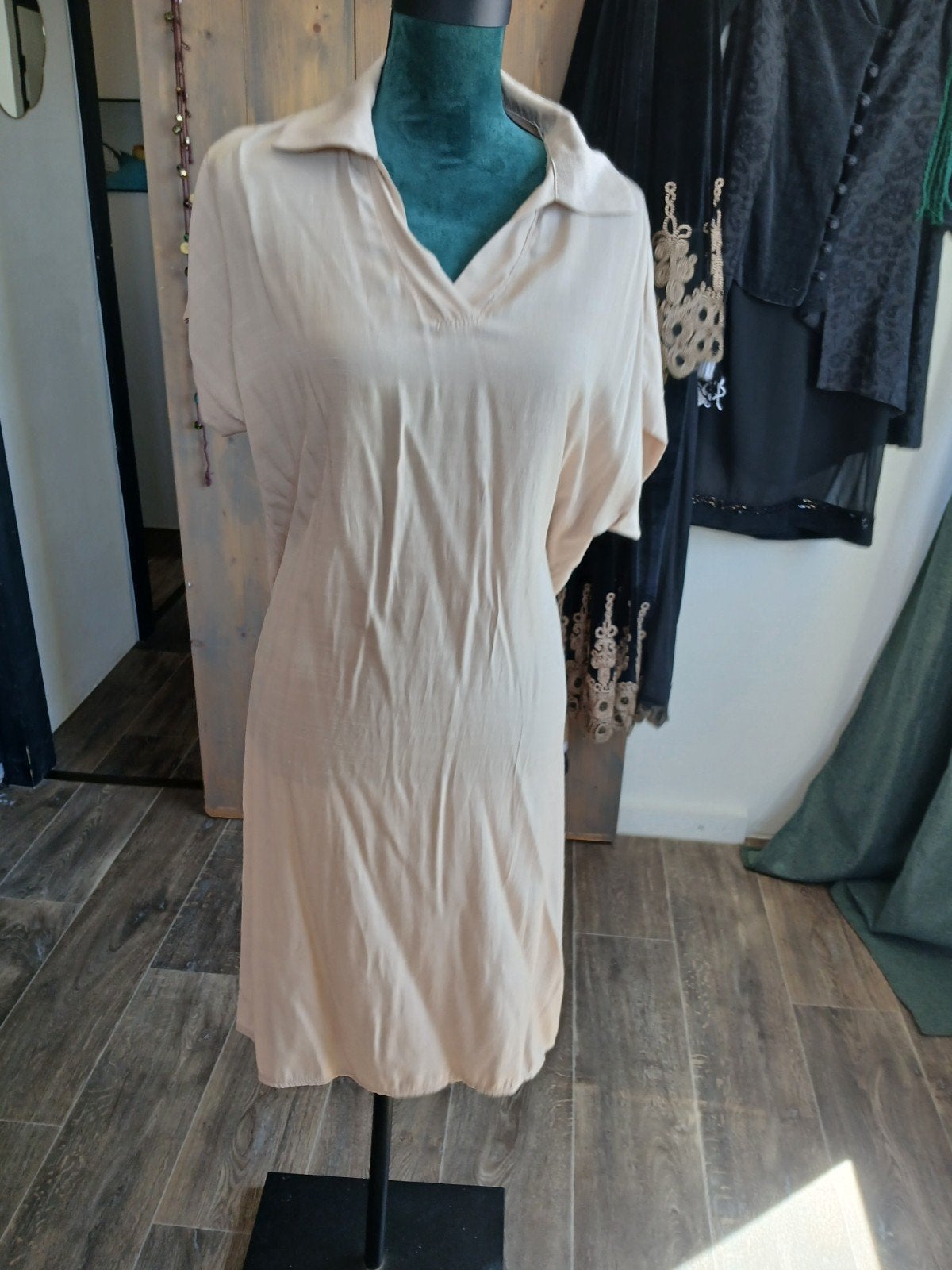 Azzurro Beige Jurk Maat M, Ophalen of Verzenden