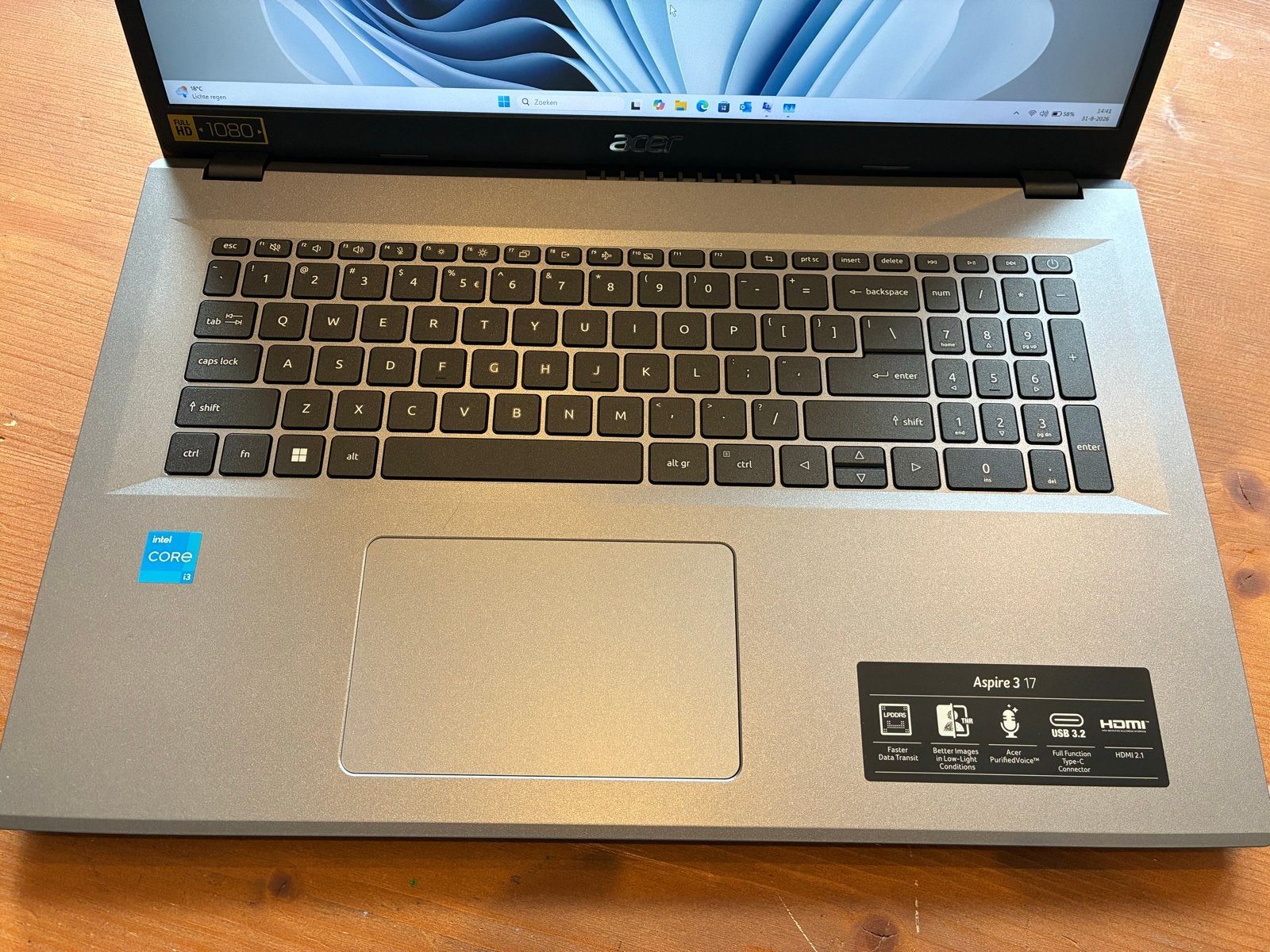 € 200! Aspire A317-55P 17" FHD i3-N305 8GB LPDDR5 240GB SSD!, 256 GB, Qwerty, Intel Core i3-n305, 8 GB