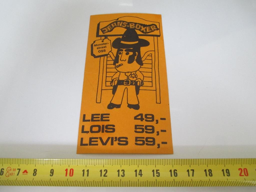 sticker Oss JEANS - BOXER Monsterstraat LEE LOIS LEVI'S, Verzamelen, Stickers, Ophalen, Zo goed als nieuw