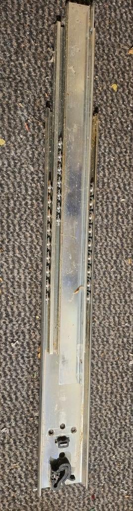 12 Ladegeleiders met kogellagers 50&60 cm - Metaal €5,- p.st, Ophalen, Gebruikt, 250 mm of meer
