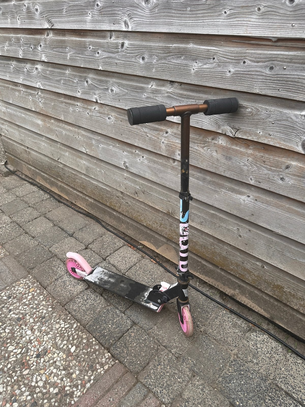 Gratis step zwart/roze, Fietsen en Brommers, Steps, Ophalen, Gebruikt, Gewone step