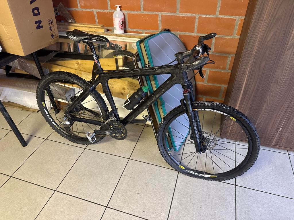 Mountainbike met schijfremmen volledig van carbon!, Fietsen en Brommers, Fietsen | Mountainbikes en ATB, Overige merken, Gebruikt