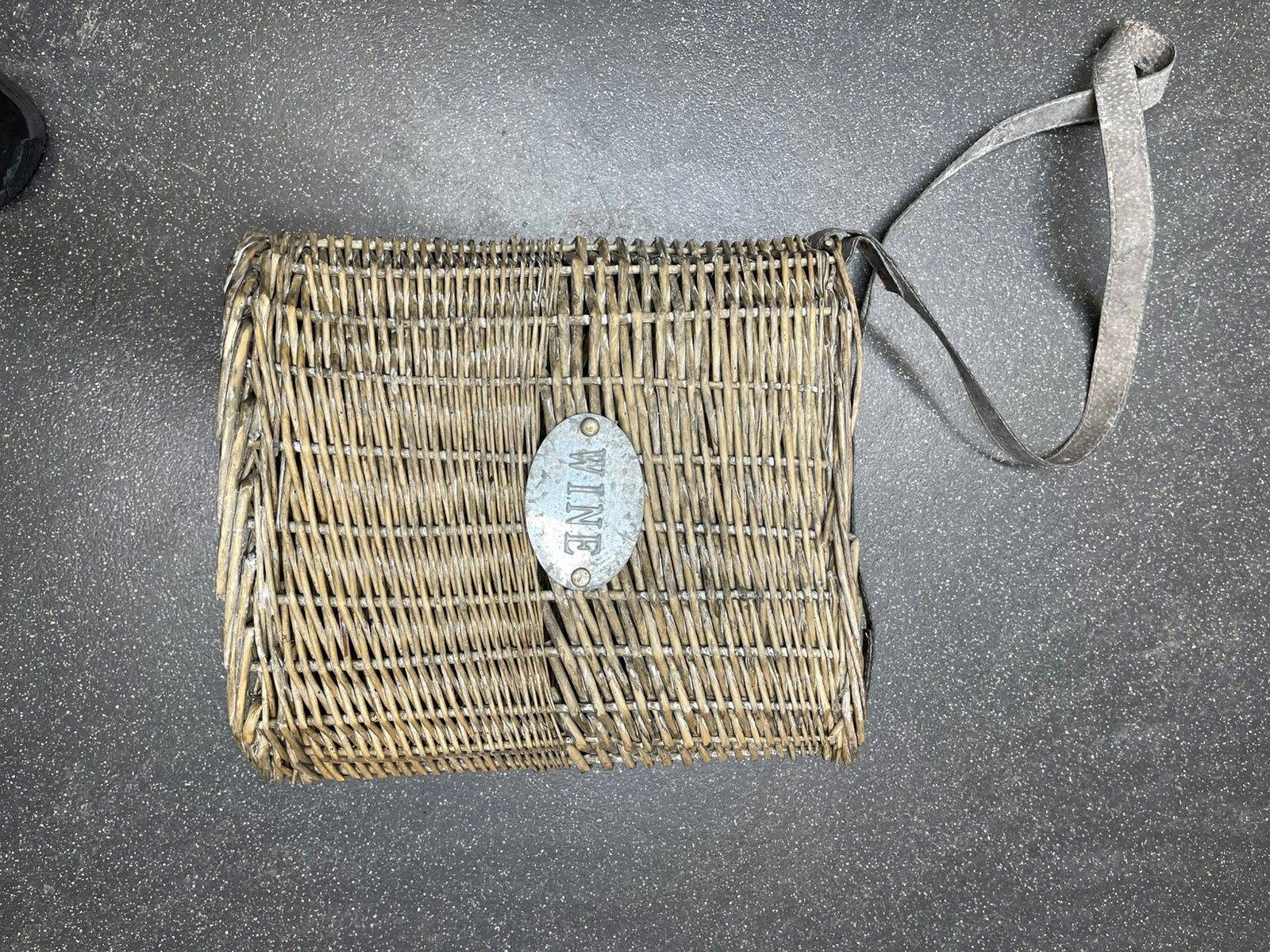 Wijnmand van riet !, Huis en Inrichting, Woonaccessoires | Dienbladen, Ophalen, Gevlochten, Natuurlijk materiaal, Rond