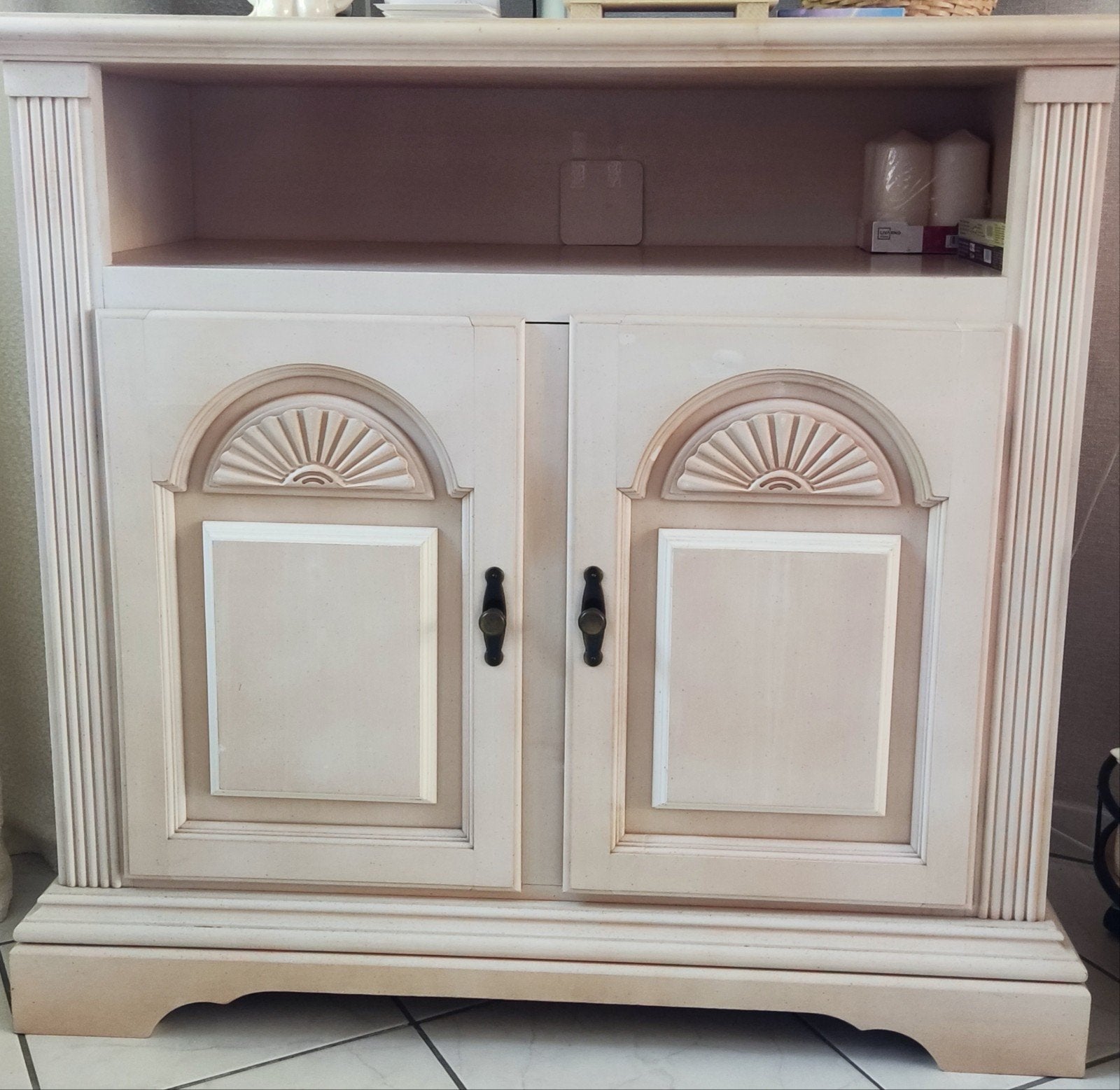 dressoir, tv kast en kast, Huis en Inrichting, Ophalen, Zo goed als nieuw, 25 tot 50 cm, Met deur(en)