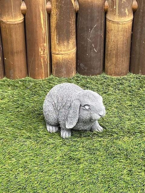 Hangoor konijn nr.2360, Tuin en Terras, Tuinbeelden, Nieuw, Dierenbeeld, Beton, Ophalen