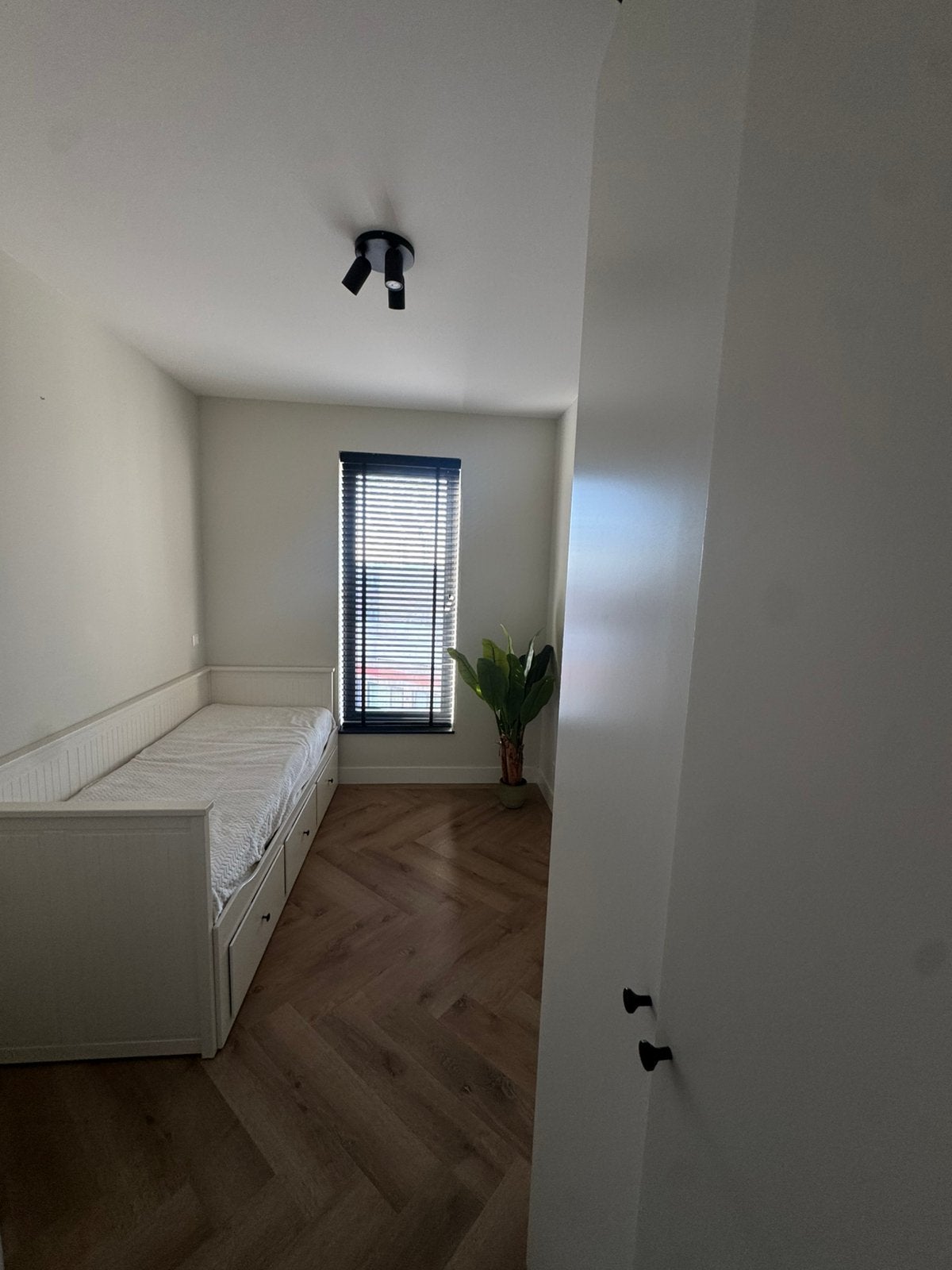 Guest room furniture